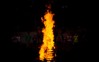 Eröffnungslagerfeuer